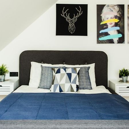 V10 Apartment Pécs Zewnętrze zdjęcie